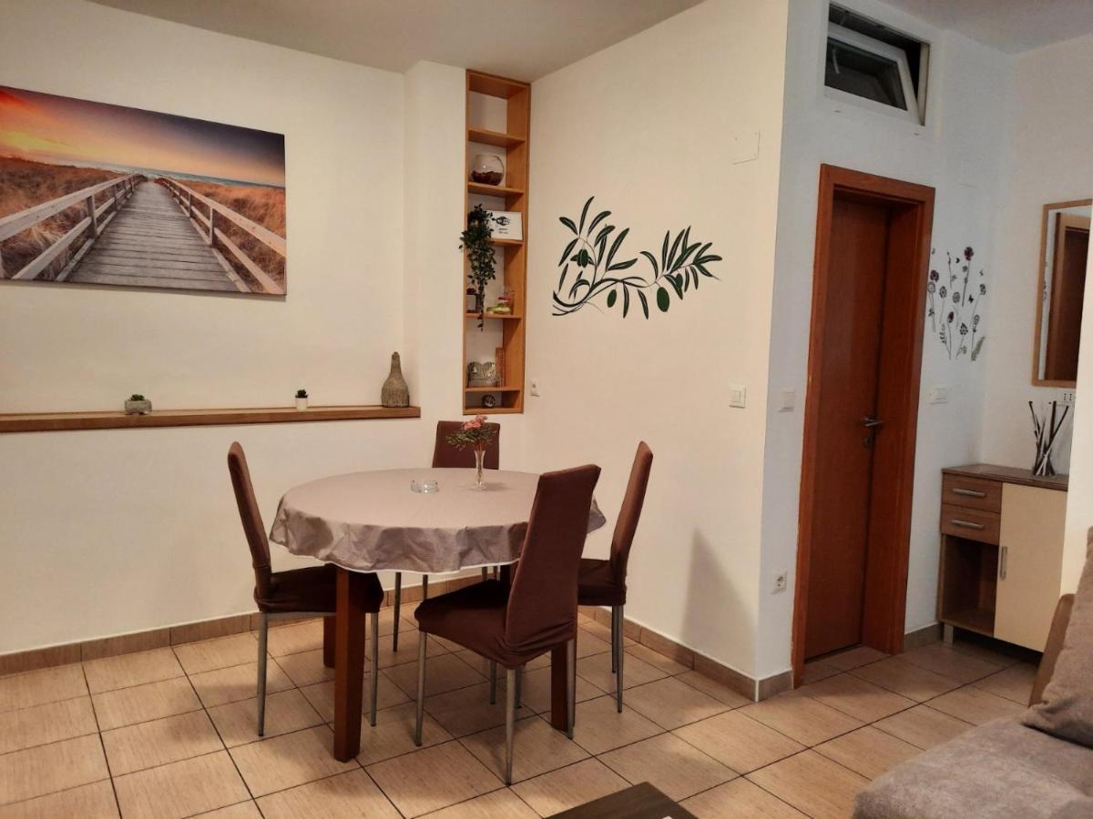 App Vito Apartment Selce Exterior photo